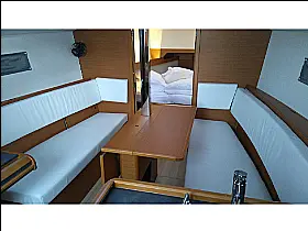 Sun Odyssey 349 - Interior image