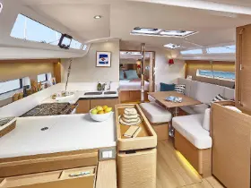 Sun Odyssey 440 - Interior image