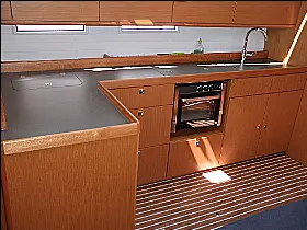 Bavaria Cruiser 46   - Interior image