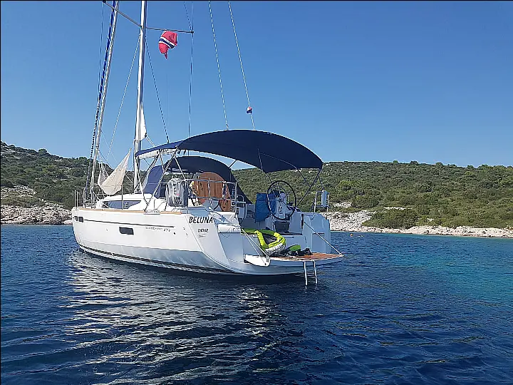 Sun Odyssey 479 - External image
