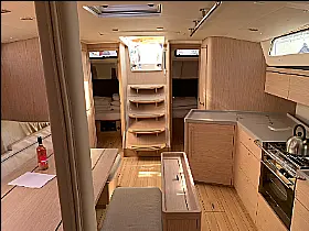 Oceanis 46.1 - Interior image