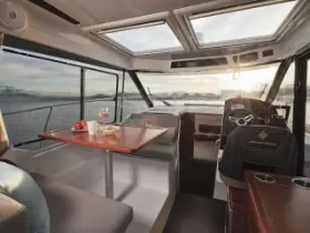 Merry Fisher 895 - Interior image
