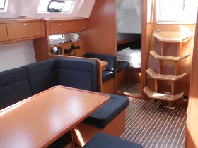 Bavaria Cruiser 41 - Interior image