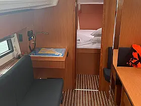 Bavaria C 38 - Interior image