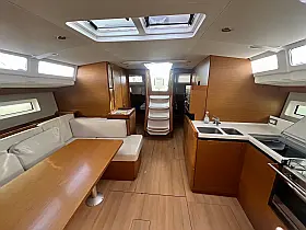 Sun Odyssey 490 - Interior image